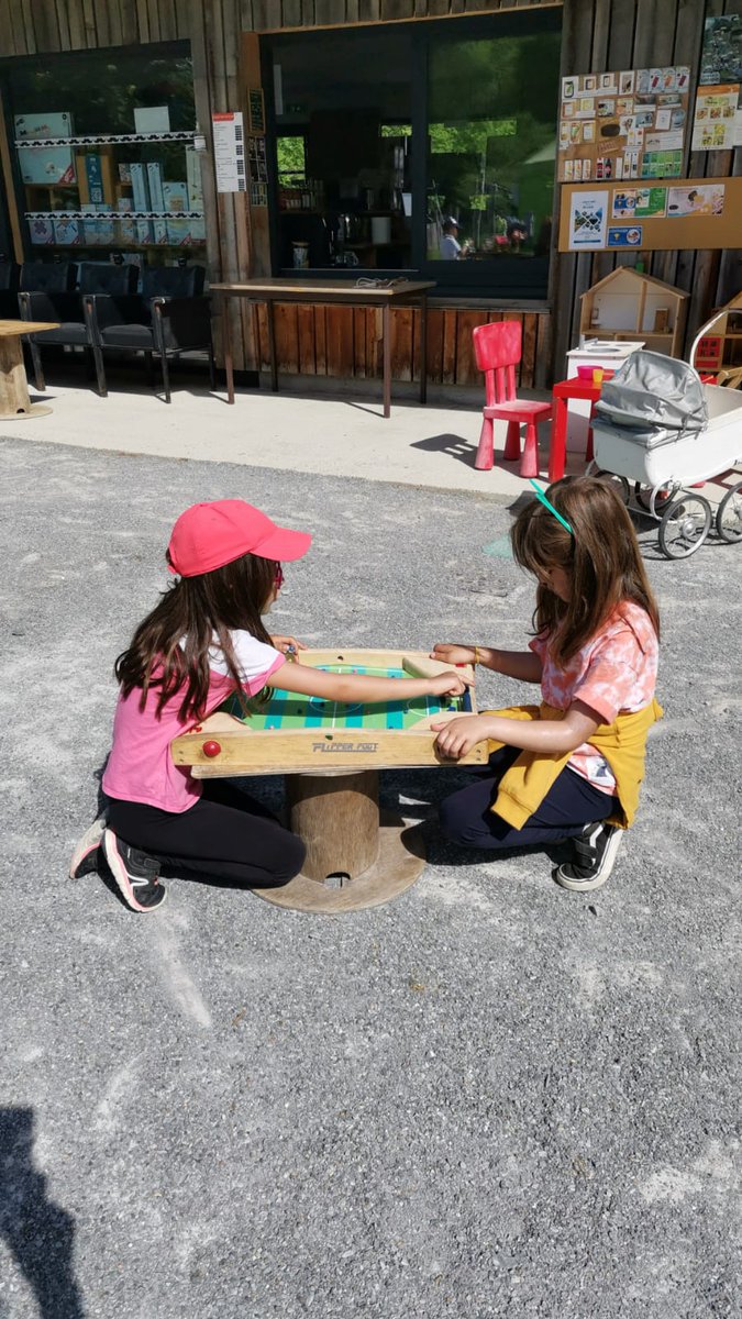 cpleszaragoza's tweet photo. 🚌VIAJE 1º-2º🚌
Visita al Espace #Ludopia de #Accous 🇫🇷 30 módulos de juegos sensoriales en un entorno lúdico-natural espectacular #NaturalezaEntreFronteras1º2º #LaEstrellaEsMiCole https://t.co/LGUBlcxzFV