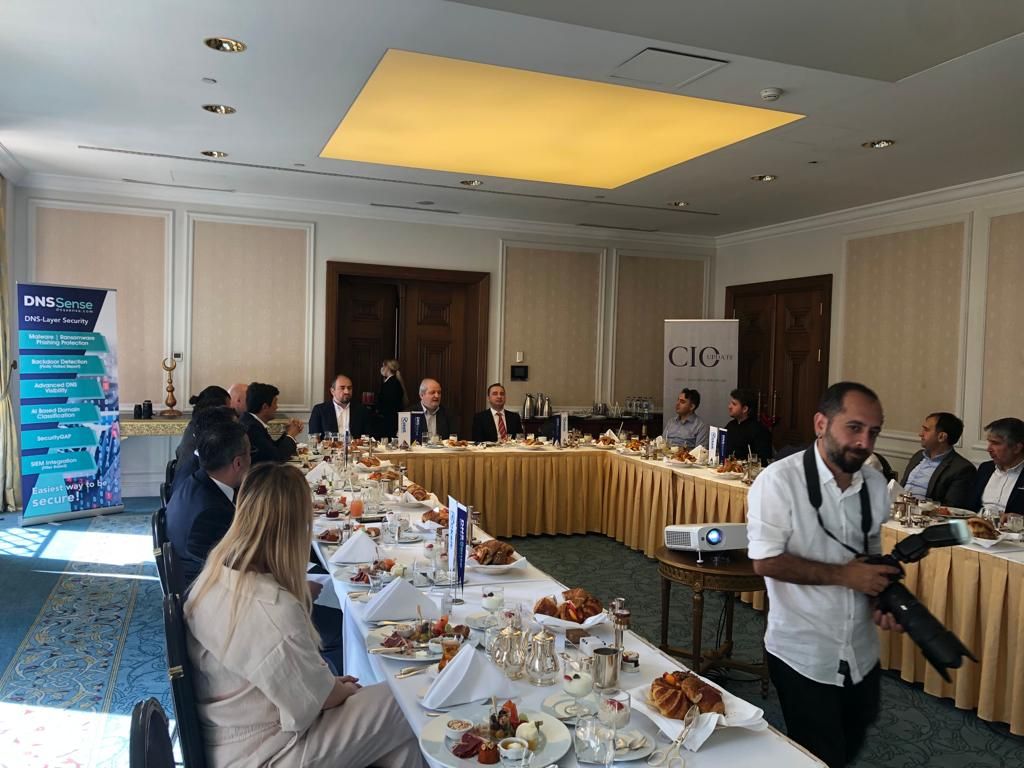 dnssense's tweet photo. DNSSense sat at the table with CIOs!
#DNSSense CEO Hakan Uzun met with the CIOs of numerous major corporations during a brunch hosted by CIO Update.
#cxomedya #DNSsecurity #SecureDNS https://t.co/ZHpExmo6jn