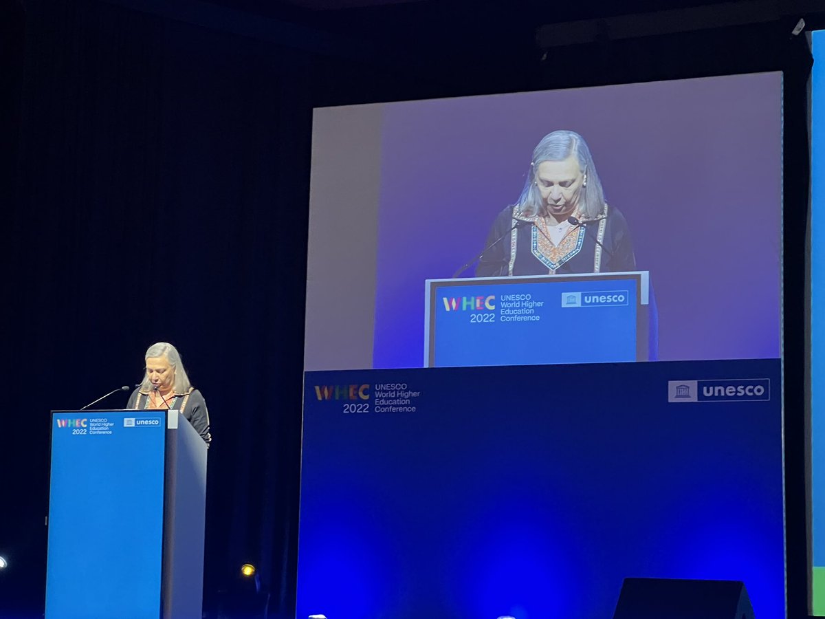 La conferencia inaugural de la 3a. Conferencia mundial de educación superior de la <a href="/UNESCO/">UNESCO 🏛️ #Education #Sciences #Culture 🇺🇳</a> a cargo de una mexicana: <a href="/SYLVIASCHMELKES/">SYLVIA SCHMELKES</a>. 

🇲🇽