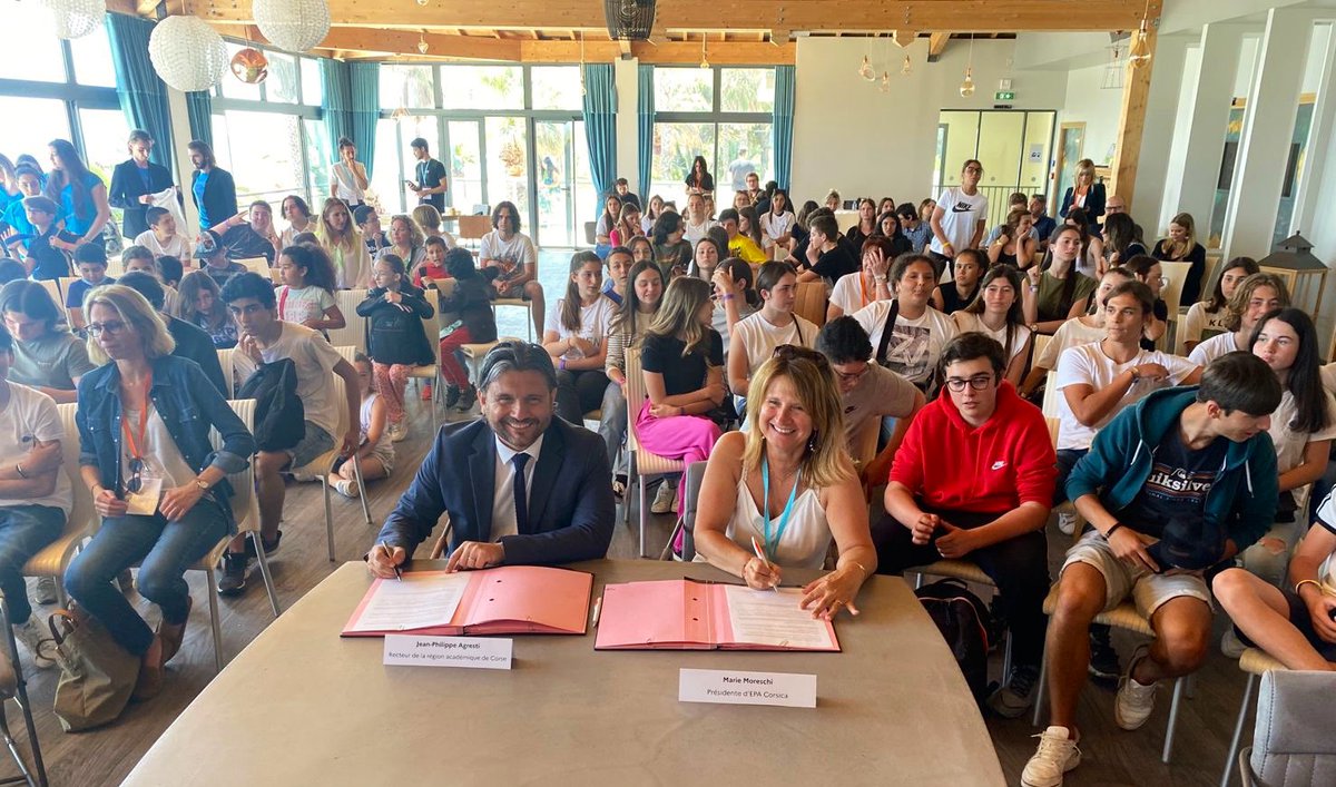PatriciaPetreto's tweet photo. 📣Festival des #MiniEntreprises @CorsicaEpa L’occasion de fêter la fin de l'année et de remettre les prix à nos jeunes Mini-Entrepreneurs corses.
👏Bravo et félicitations aux 90 élèves qui ont œuvré à la réalisation de leurs si beaux projets.
Un grand merci à toutes et tous. https://t.co/OxJGQqCkcE
