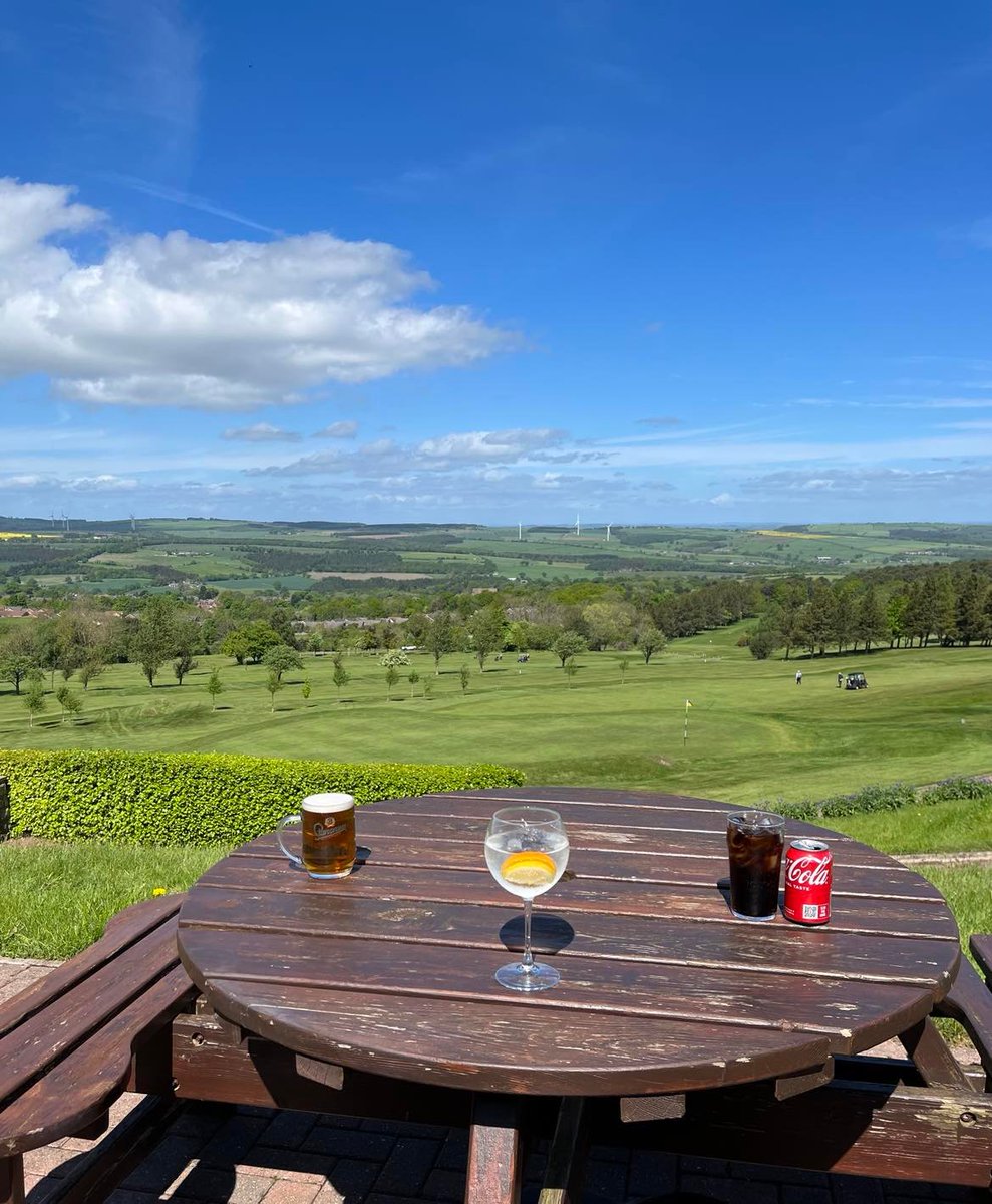 𝗟𝗢𝗢𝗞 𝗔𝗧 𝗧𝗛𝗔𝗧 𝗩𝗜𝗘𝗪

Lovely weather today! Why not stop by for a few refreshing drinks and a bite to eat?

We're open till late! See you soon!