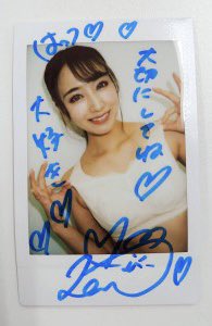 私物オークション出品中👼🤍

こちらから👉 dmm.co.jp/auction/-/deta…

白のナイトブラです🕊
レースがすごく可愛いの🤍