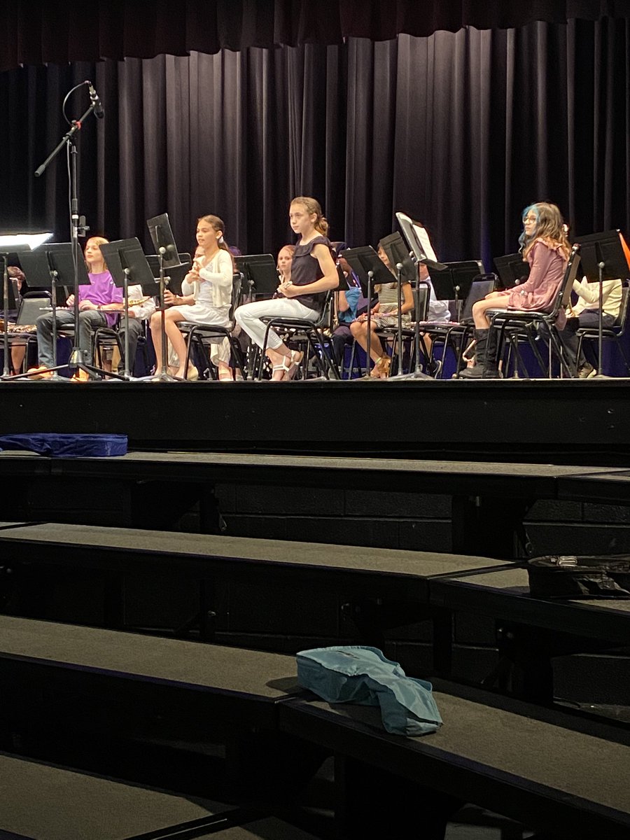 haleymae33's tweet photo. After 2 long years, our 5th graders finally had their first band/chorus concert! So proud of their hard work and dedication 🎶 #GanandaProud #teachertwitter https://t.co/aQIjfik2MY