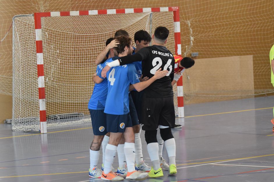 ⚽️ El <a href="/CFSMolins99/">CFS Molins 99</a> s’emporta el darrer partit a La Sínia de la temporada

⬇️Crònica completa amb fotos i vídeo amb entrevistes valorant la temporada

🔗 viumolinsderei.com/2022/05/18/el-…