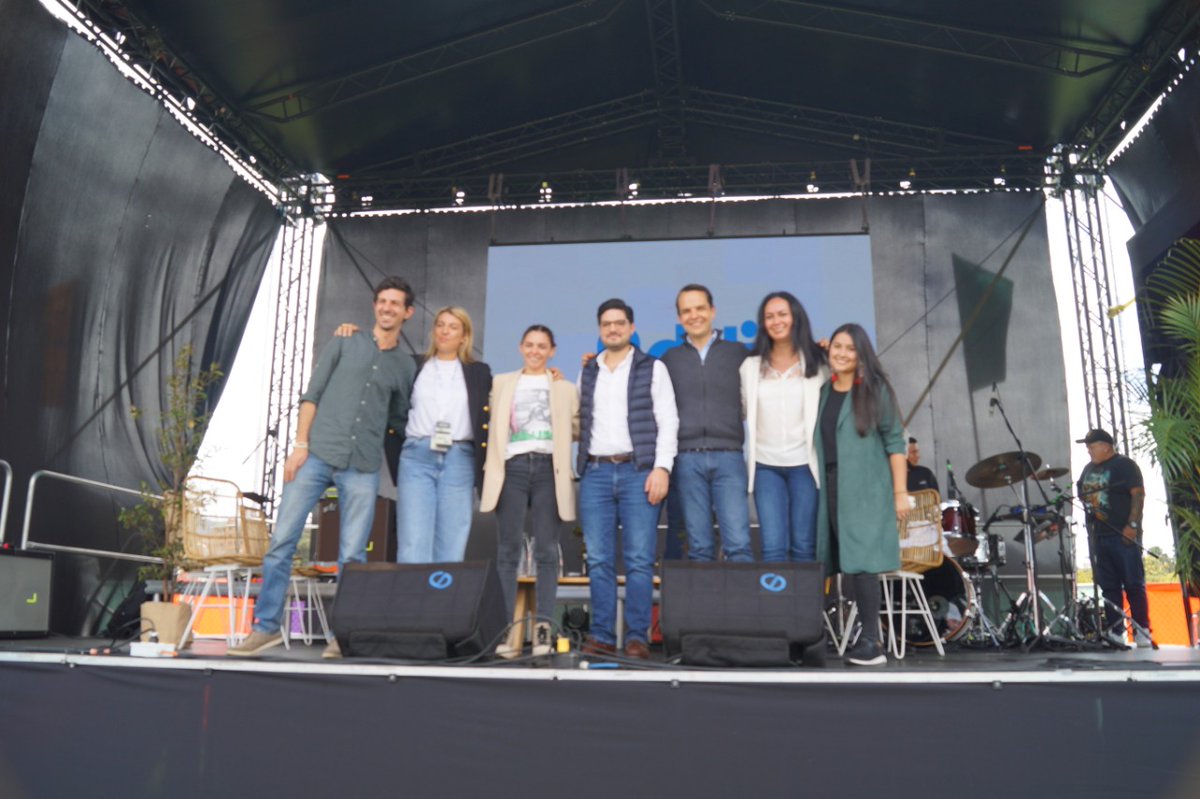 WeikUpColombia's tweet photo. #Celebracion🥳

Celebramos los #10años de @InnpulsaCol 🥳.

Hoy una década después, celebramos las oportunidades que cada día se abren para las y los emprendedores colombianos; cada día más cerca de una #NaciónEmprendedora 🇨🇴

¡Juntos fortalecemos el ecosistema emprendedor! 🤜🏻🤛🏻 https://t.co/9gLKCbyZW0