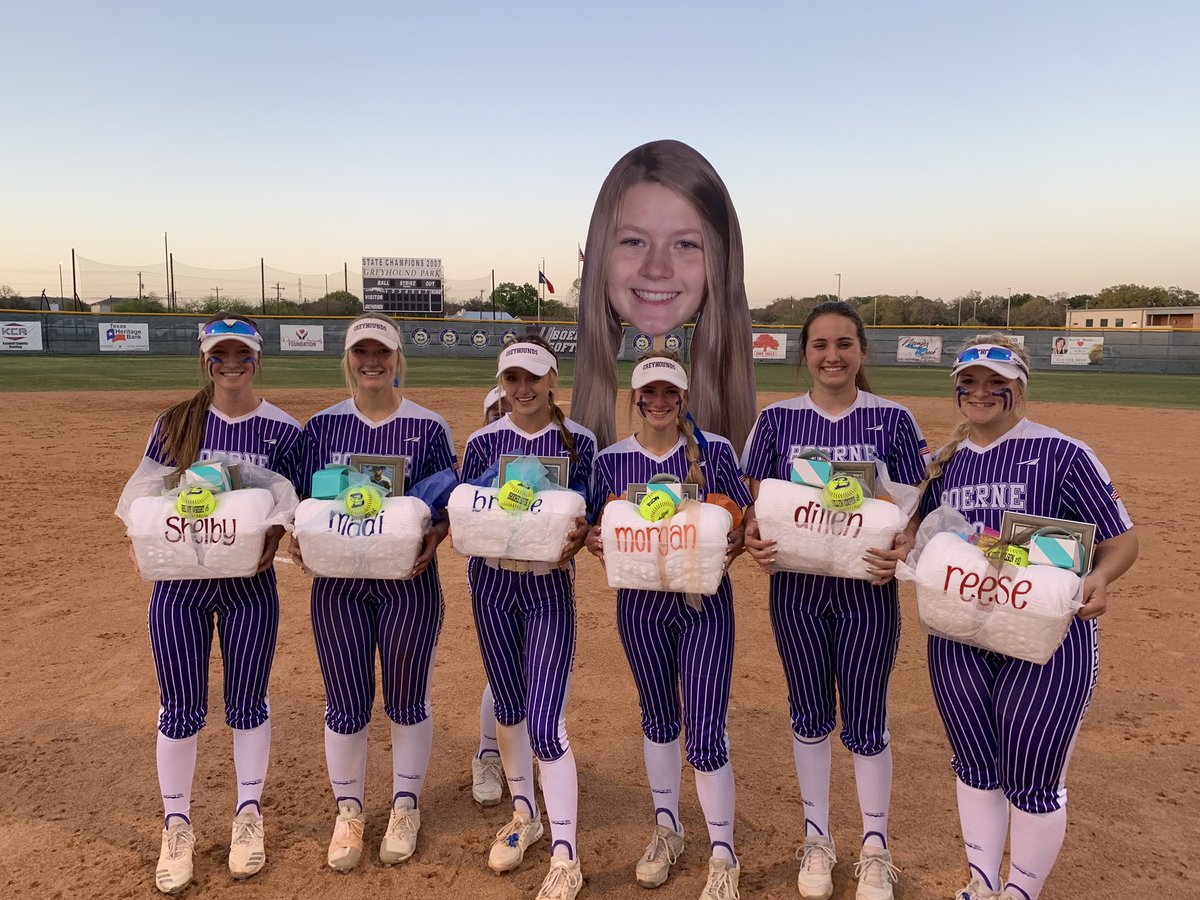greyhoundsb's tweet photo. 🥎It didn’t end how we wanted, but it was a great ride.💜to our parents, families, &amp; friends who were always there! 🏆Undefeated District, Bi-District, &amp; Area Champs. 29-7 record. Srs left a legacy w/ 109 wins in 4 yrs. @BoerneISD @Boernehs @LeechStan @gohoundsgo_gabc @Boerne_TX https://t.co/LrJ2Tqhl6o