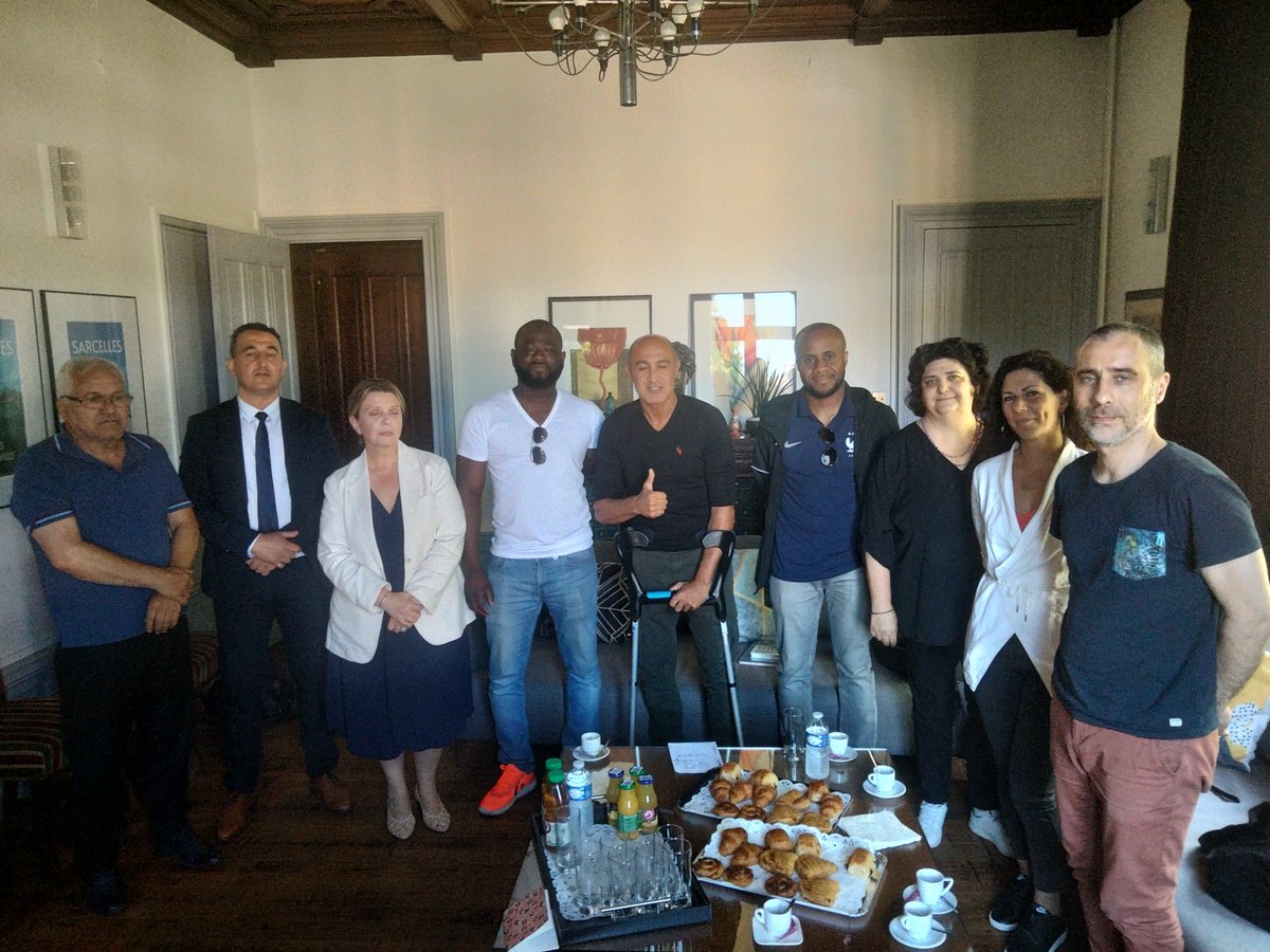 SadRAHMANI2's tweet photo. Mardi 17 mai @villedesarcelles Visite de Cécile Vic, déléguée générale de la fondation Air France. Notre ville rayonne par sa vitalité associative, nous le faisons savoir ! https://t.co/1m9XHyRmC7