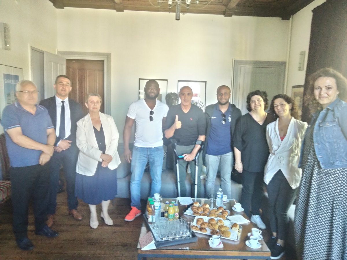 SadRAHMANI2's tweet photo. Mardi 17 mai @villedesarcelles Visite de Cécile Vic, déléguée générale de la fondation Air France. Notre ville rayonne par sa vitalité associative, nous le faisons savoir ! https://t.co/1m9XHyRmC7