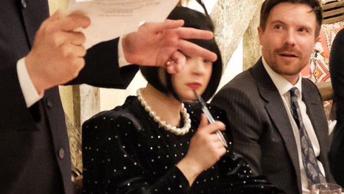 If you go to a murder mystery dinner party and you don&rsquo;t take it incredibly seriously please reassess<a href="/tag/bodybuilding"class="tags"><span>#bodybuilding</span></a><a href="/tag/bikini"class="tags"><span>#bikini</span></a>