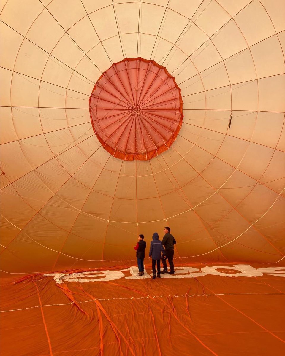 webadventures10's tweet photo. Wow look at these pics from @webadventures10 The wind dropped out just in time for a fantastic flight over Kinross-Shire last night! 😀 🎈 https://t.co/WkaUNZPDBb