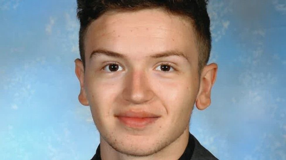 BREAKING: A judge has granted permission for a full judicial review into the inquest of a teenager who died after being stabbed. 17-yr-old Yousef Makki died in Hale Barns 2019. Last year an inquest concluded a narrative verdict. It's now been agreed it could be looked at again.