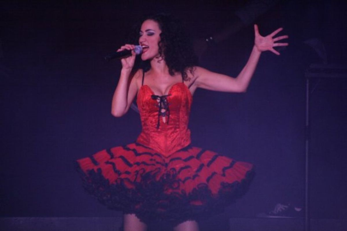 BWWSpain's tweet photo. ¡Feliz cumpleaños, @EvaMaCortes!🎉🎉

La actriz ha formado parte de WE WILL ROCK YOU, LA FAMILIA ADDAMS y FAMA EL MUSICAL, entre otros. https://t.co/H2WjyLAQSM