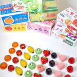 100均のミニチュア果物段ボール。中身は可愛い手作りチョコ♡