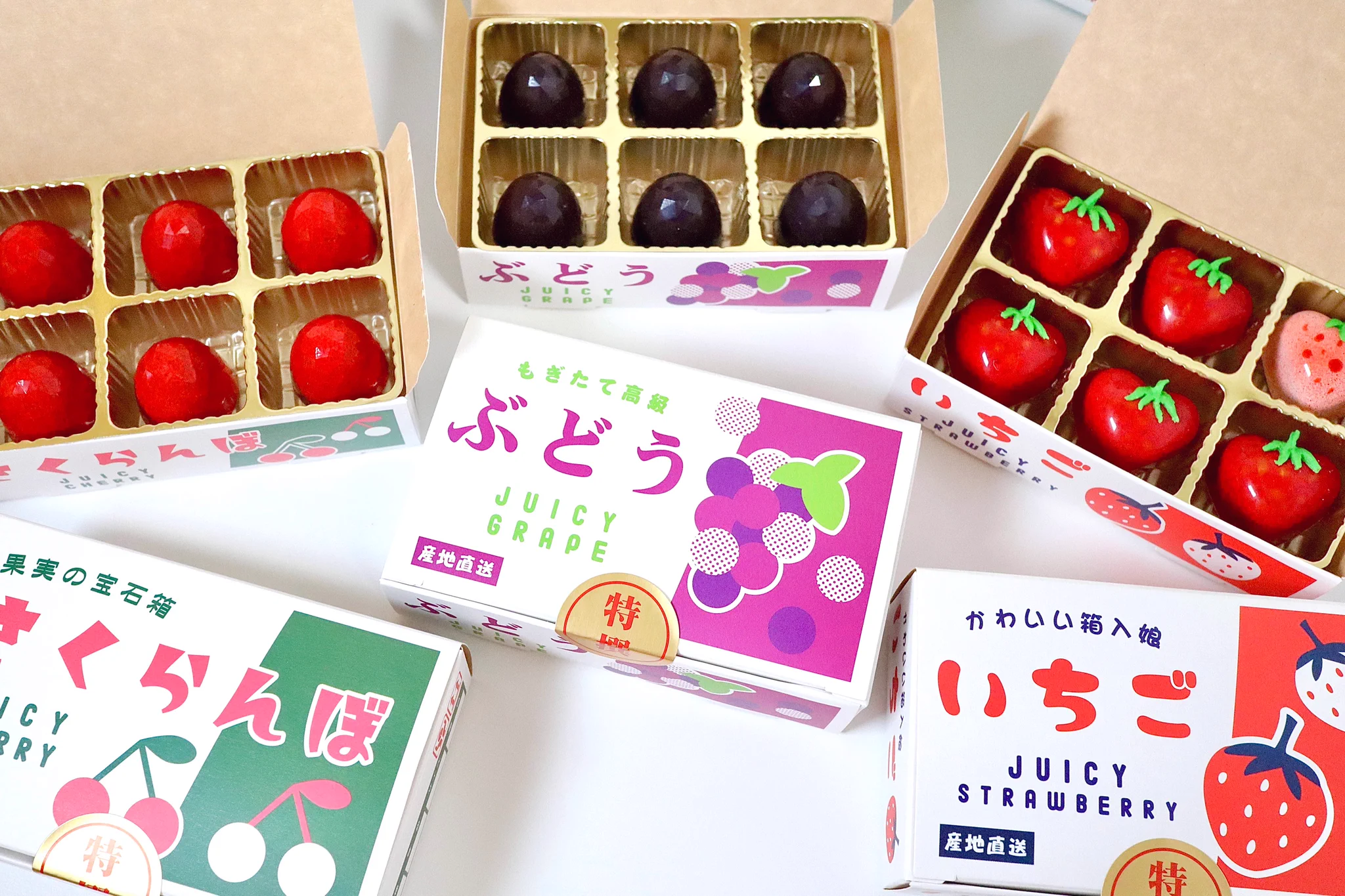 100均のミニチュア果物段ボール。中身は可愛い手作りチョコ♡