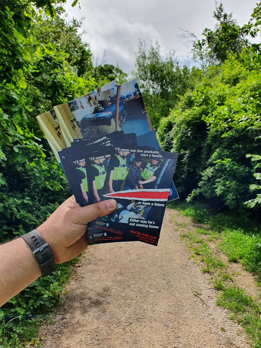RuralsWMP's tweet photo. #OpSceptre | Officers have been on foot patrols in #BalsallCommon at Lavender Hall Park today! We enjoyed engaging with those out in the community raising awareness of knife crime as well as conducting a knife sweep with negative results 🌞

#oneknifeonelife https://t.co/FlA56osa8v