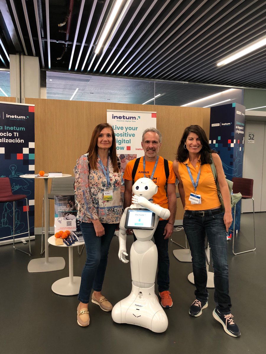 ¿Quién no quiere hacerse una foto con #Pepper? Sin duda, uno más del equipo que ha estado en el #UPMday22 en <a href="/Metropolitano/">Riyadh Air Metropolitano</a>.

<a href="/La_UPM/">Universidad Politécnica de Madrid</a> <a href="/inetum_es/">Inetum (en español)</a>

#Inetum #Positivedigitalflow