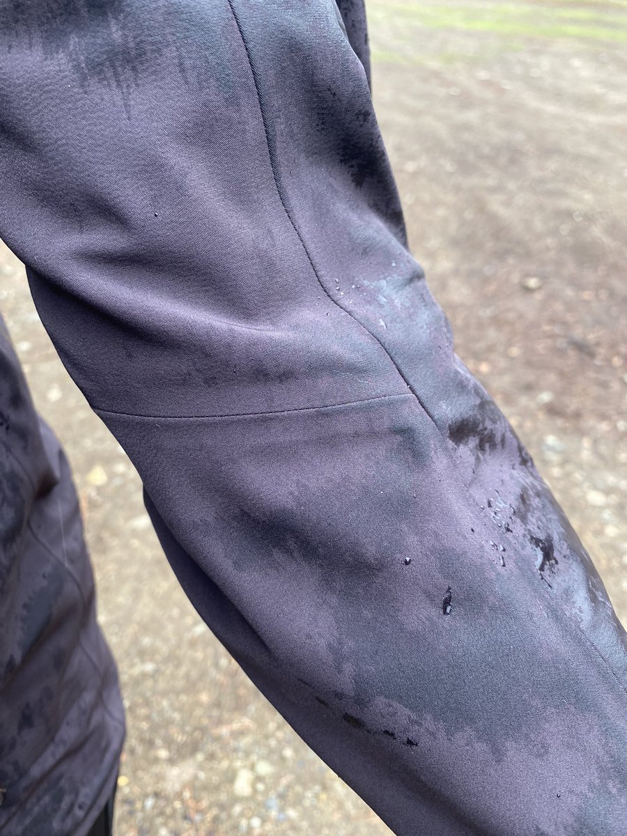 TheBrianSmart's tweet image. Hey @Arcteryx Team! Hate to write this but my Queen is wicked disappointed with her coat! I convinced her it would be worth it based on my experience w shells. Yes, I bought it last year, but this is pictures from yesterday after a light rain in the Methow Valley. Sent a DM.