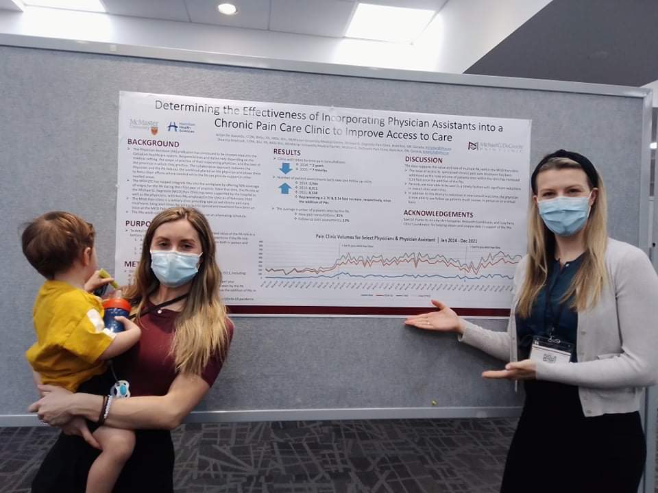 painHHS's tweet photo. Sharing some photos from last week's #CanadianPain22 Featuring our psychology students and physician assistants. https://t.co/2VjqgjGReq