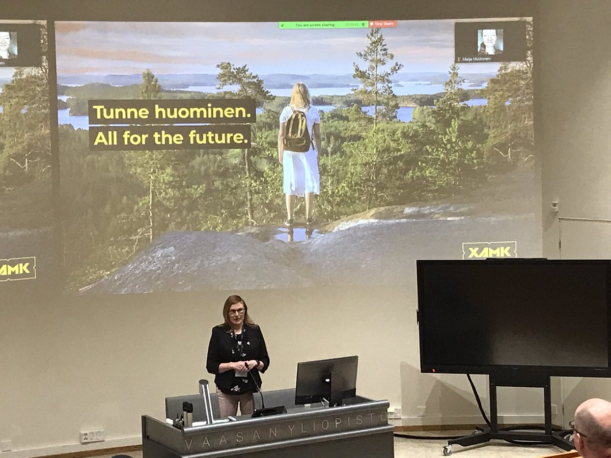 helsuskat's tweet photo. Pullonkaula Suomessa työllistymiseksi on usein suomen kieli. #Kielitietoisuus kv-opiskelijan ohjaustyössä on tarpeen, mikäli halutaan, että tutkinnon suorittaneet pysyvät Suomessa. @MiiaKarttunen @xamkfi #LSDays2022 @linginno #kieltenopetus https://t.co/LaGhz9XXUS
