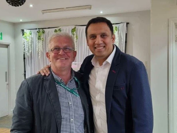 CommunityofHel2's tweet image. Community of Helping Hands had a visitor to the Pasta and Natter Night. Our local Councillor Kevin Lalley arranged for Labour Leader @AnasSarwar to come along to see the good work that is being done by our volunteers
