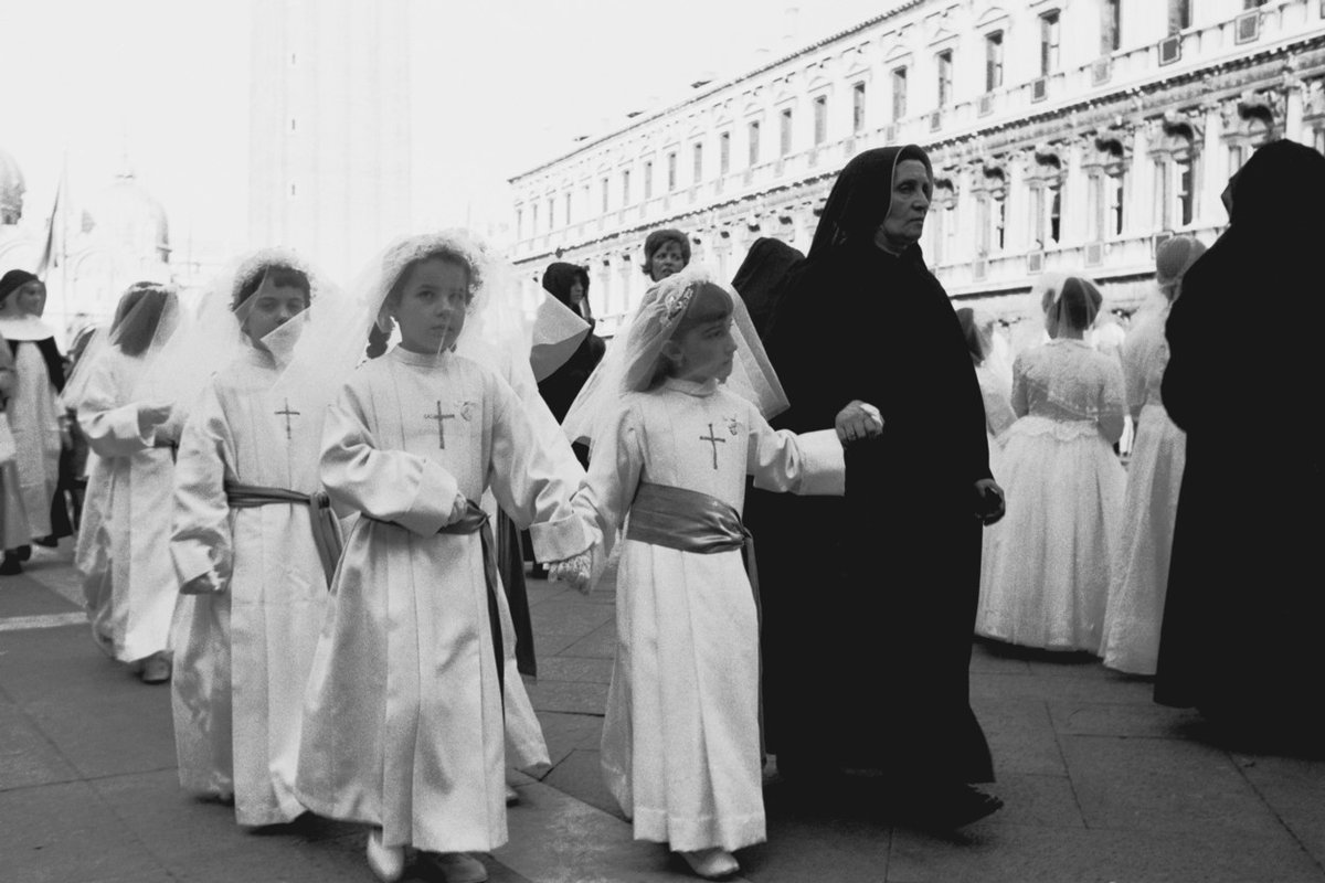 IveserVenezia's tweet photo. #processioni #corpusdomini #piazzasanmarco 1961
[Luigi "Gigi" Ferrigno] https://t.co/05RJEzTP83