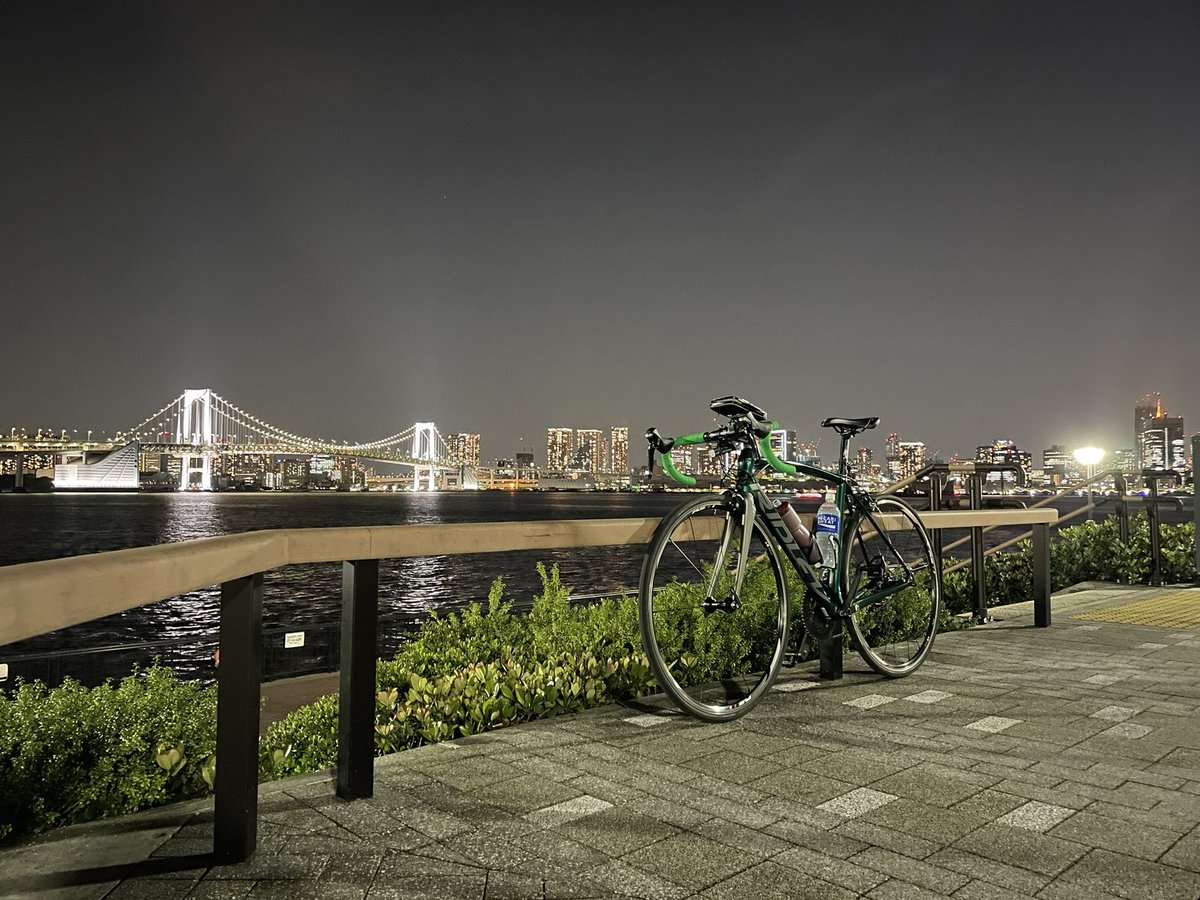 KOWASHIYA1's tweet photo. 夜は気持ちいいいいいい
#ロードバイクのある生活 #ロードバイク初心者 #ロードバイク乗りと繋がりたい #ロードバイク #ridley #fenixsl https://t.co/lWt1RBiIPW