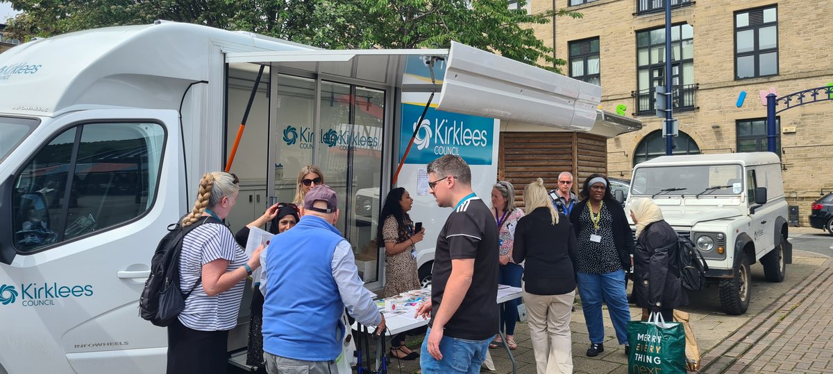 KirkleesCouncil's tweet photo. The Dementia Roadshow is at Dewsbury market till 2:30pm today. Come speak to the team about Dementia and pick up our useful guide. 

Visit us this week 👇
19 May 10am-2:30pm – Holmfirth Co-op
20 May 12:30pm-3:30pm – Masjid Omar, Birkby

More information➡️  https://t.co/aNltpgBQvn https://t.co/hNlofSPtD1