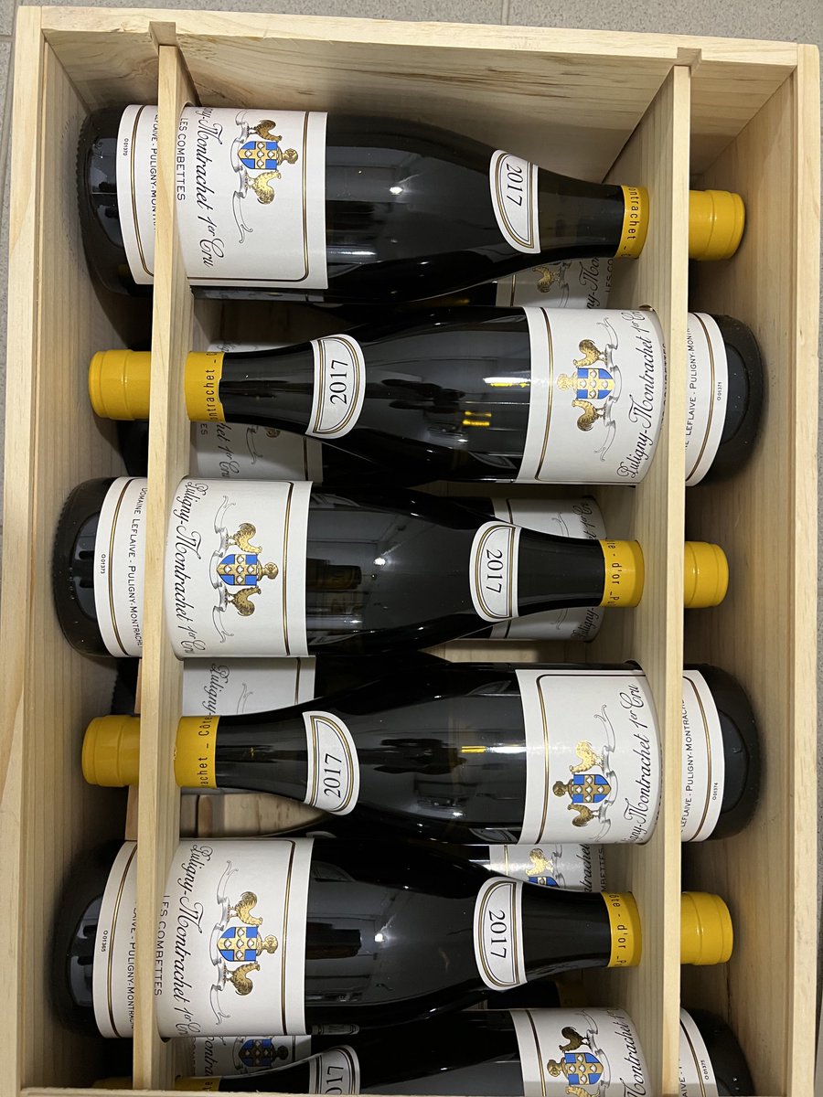 expertvins's tweet photo. Puligny Montrachet Les Combettes 2017 domaine  Leflaive https://t.co/lXHrKXVXRA