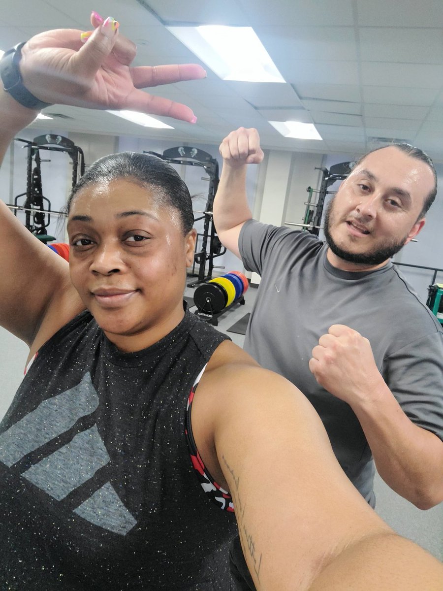 LaKiaLeo78's tweet photo. Let's get this GREAT Wednesday started!! #whew #greatworktobedone #healthyleaders @Principal_Reyna
We're missing you @DrPriDesai #getbetterquick https://t.co/TuJLnF4Uya