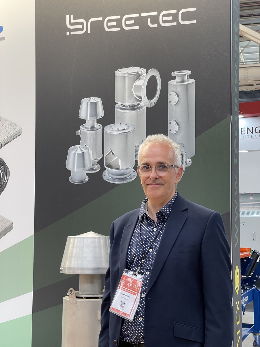 Tecnovent_SL's tweet photo. En Exposolidos nos acompañó André Lippen, director comercial de la empresa Bélgica Breetec. Fabricantes de válvulas de presión vacío para sólidos.

#YourPeaceOfMind #ProtectTheValue https://t.co/Fke9L6o3us