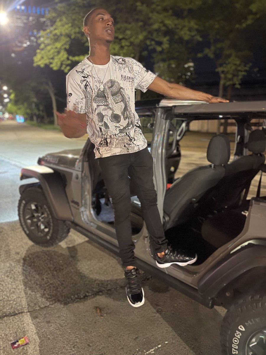 took the top off just to catch a breeze 🗣🦍😎💰