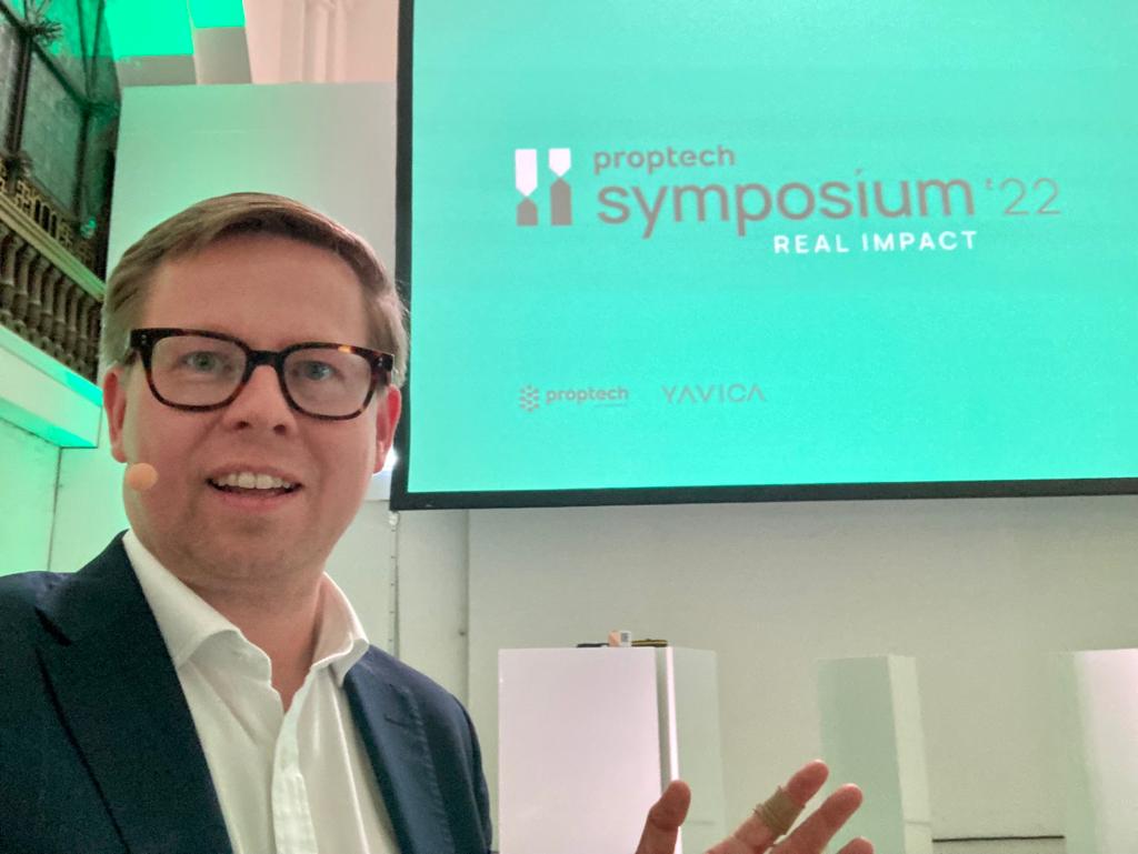 YITSuomi's tweet image. Terveisiä #PropTech Symposium &apos;22. Otetaan oppeja ja jaetaan niitä. Mukana @ITomperi:
Case esimerkkinä  peruskorjattu kiinteistömme #Workeryplus Vallila, jonka opeilla osaamme vaikuttaa #energiankulutus, #kustannukset, käyttäjien #hyvinvointi ja kiinteistön käytön #optimointi.