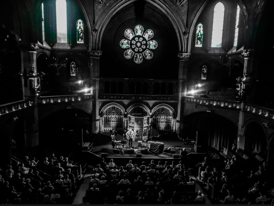 phillippajeffre's tweet photo. Proud moment last night watching @siconnellymusic perform @UnionChapelUK supporting Simon &amp; Oscar @OCSmusic what a stunning venue 😍 #london #livemusic https://t.co/Z3oOzZi6zR