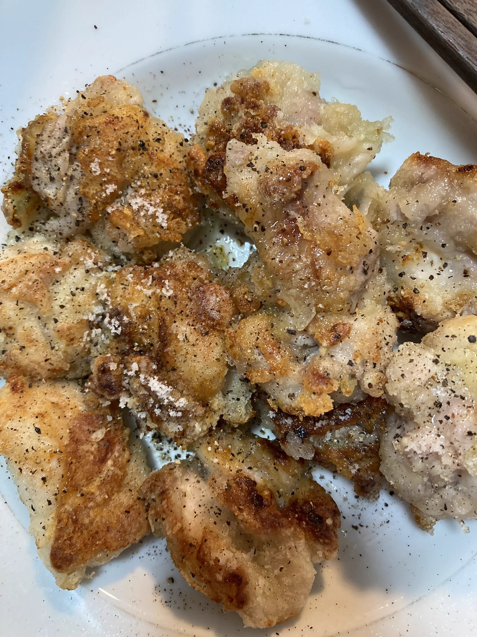 揚げなくても
美味しくできました☺️
#うま塩レモン唐揚げ
#唐揚げ
油で揚げるのは
面倒くさくてハードルが高い
僕にとっては
ありがたいレシピです☺️  