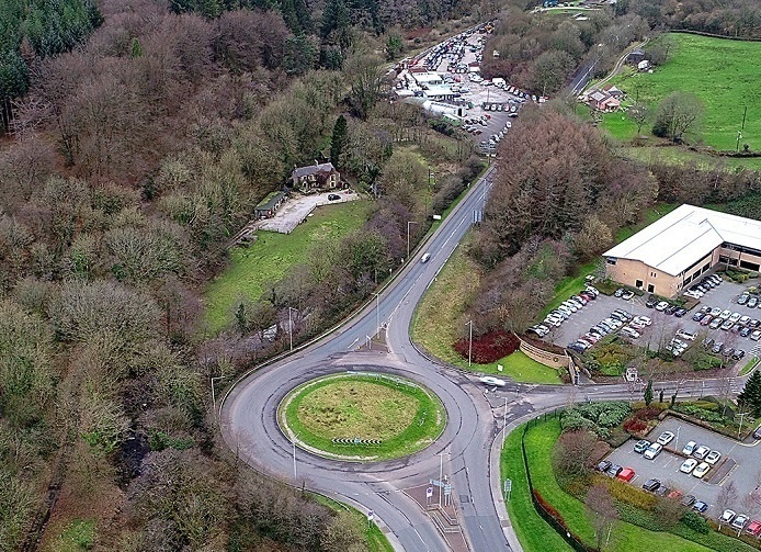 RCTCouncil's tweet photo. The Council has now appointed a contractor to deliver the A4119 dualling scheme from Coed Ely to Ynysmaerdy – and can confirm that the main construction phase is on course to start on site in late summer 2022. Full details here: https://t.co/Fgeb1fTAUS https://t.co/Vo8Zy5HrHV