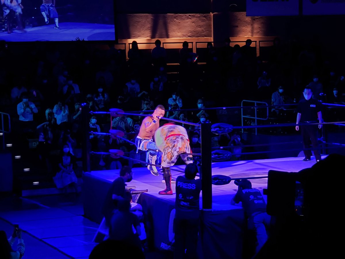 BCStylesOrg's tweet photo. 2人のドリームゲート戦が懐かしい…🔥🔥🔥
この2人と言えばやっぱ #BloodGeneration ?🤔 #DRAGONGATE #njpw #GLEAT #GPRO #LIDET https://t.co/X1TRJ5jrxk