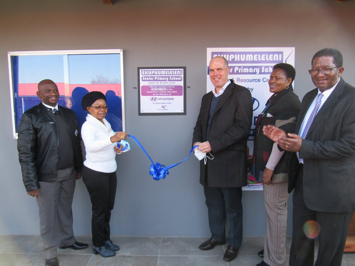 ukhambatrust's tweet photo. Hyundai Library no 12, handover to the learners of Ekuphumeleleni Senior Primary School in Jabulani.

'Hyundai believes something very magical can happen when you read a good book."
@HyundaiSA @EducationGP1 
#imperial and motus trust library no 60 https://t.co/MBEDinliW7