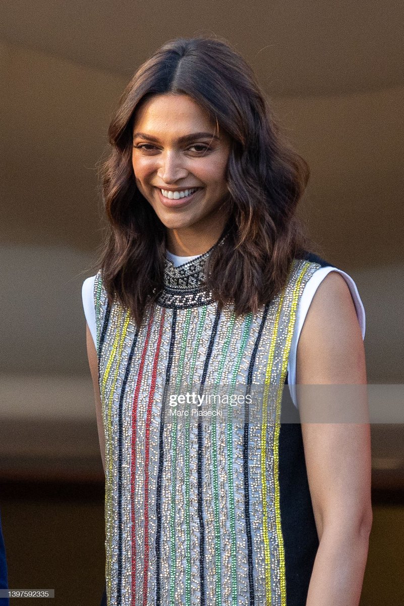 bollywoodfcthai's tweet photo. หนูทีป ดีปิก้า กับลุคสบายๆ ก่อนจัดเต็มเดินพรมแดงค่ะ

#DeepikaPadukone #DeepikaAtCannes 
#BollywoodAtCannes #CannesFilmFestival2022 #Cannes2022 #Cannes
#Bollywood #BollywoodNewsAndGossip
#หนังอินเดีย​ #บอลลีวูด https://t.co/d7G1B3mbjT