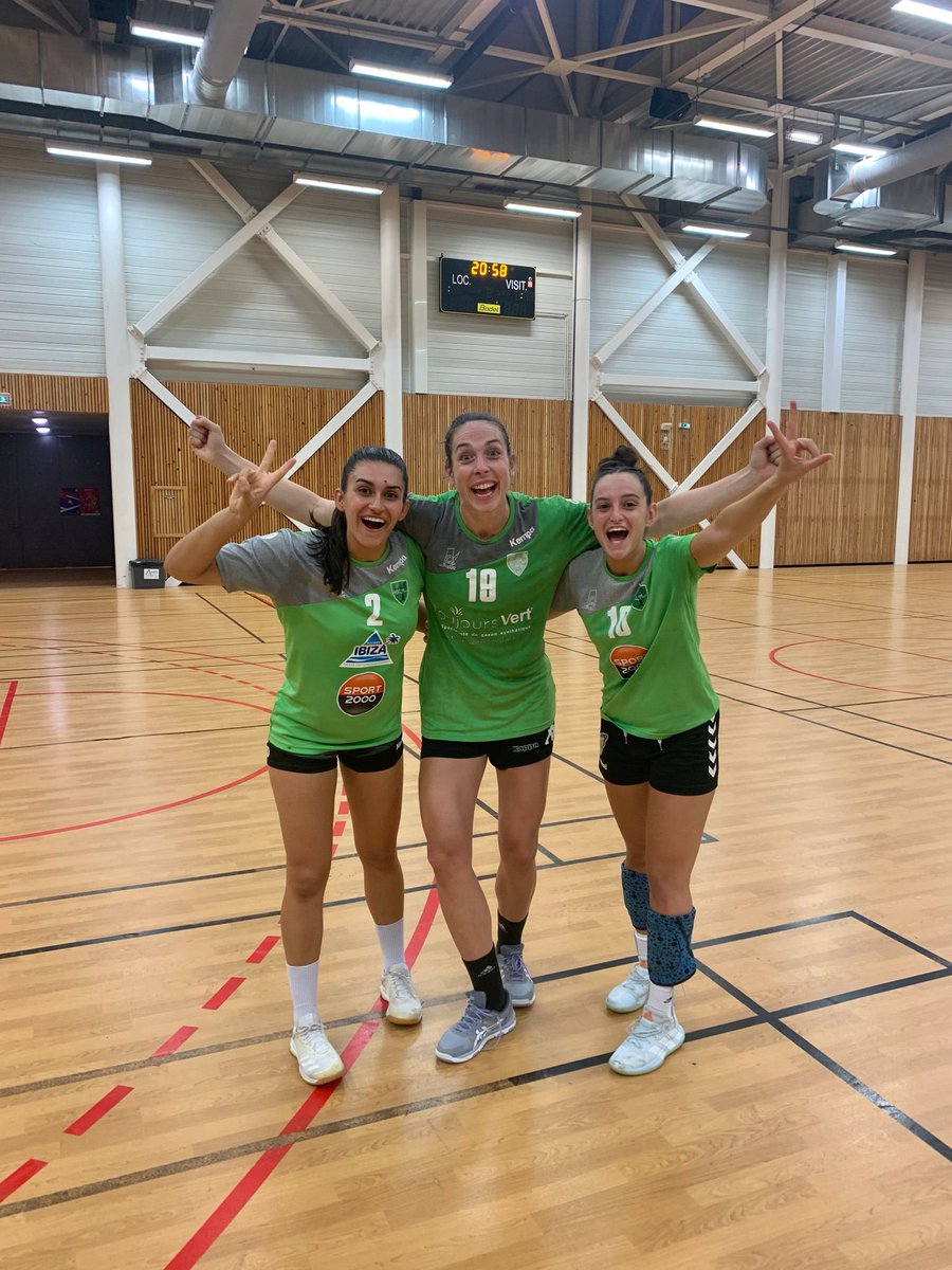 manuelmurillo's tweet photo. 😍Tres jugadoras catalanas del @HbcThuir @MartaBarbeito15 @a_manaut y @MurilloGonzal han quedado entre las 5 mejores goleadoras del grupo 1 de la NF2 Francia... que el próximo año jugarán en la NF1.
!Enhorabuena!
https://t.co/PBSM0puB4N
@CatHandbol @FedCatHandbol #Handbolcatala https://t.co/gqWAJPHuJg