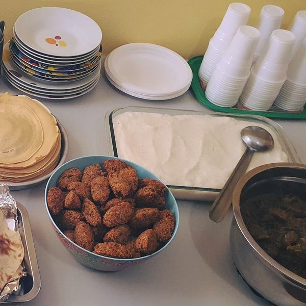 On 10.05.2022 we hosted an event at Irida Shelter where #Children prepared traditional🥘&amp; shared with us flavors &amp; experiences from their countries of origin. 
A 📕with international recipes was given to our guests <a href="/sspuam/">ss</a> 
In the framework of the SDP of the <a href="/migrationgovgr/">Υπουργείο Μετανάστευσης & Ασύλου</a>