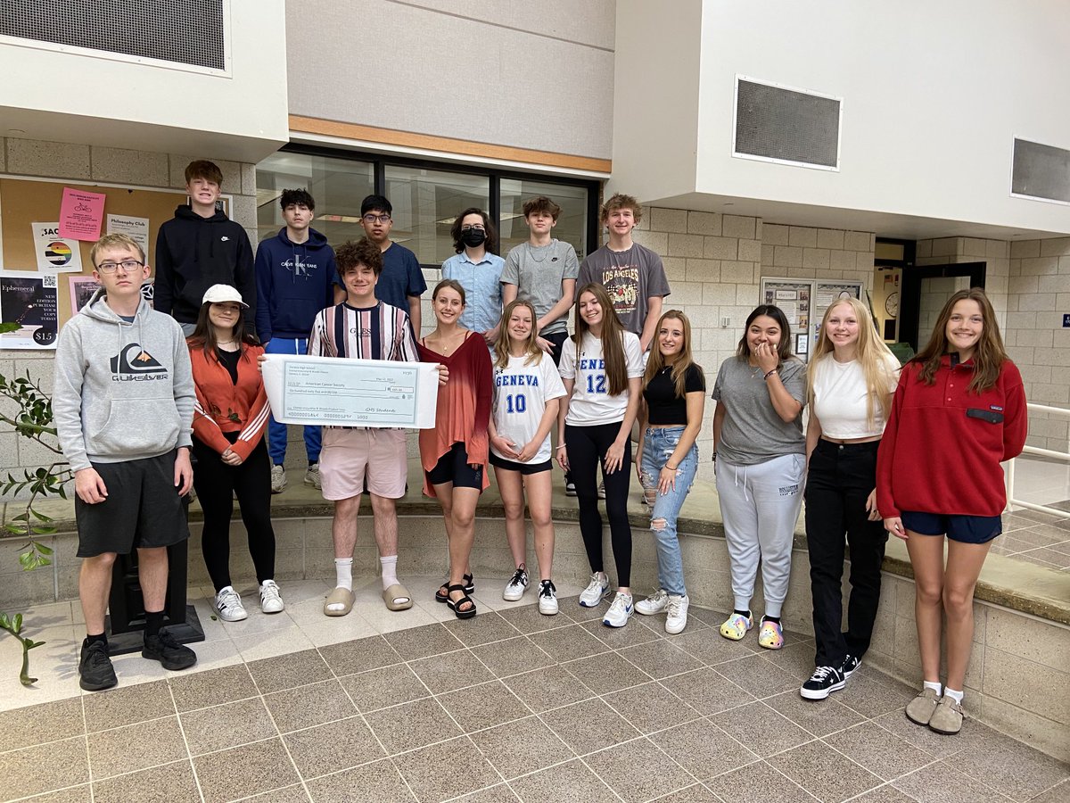 Fantastic job from these Entrepreneurship students. Donated $665 to the American Cancer Society from the proceeds of their product sales! ⁦<a href="/Geneva304/">Geneva CUSD 304</a>⁩ ⁦<a href="/GHS_Geneva/">Geneva High School</a>⁩ ⁦<a href="/AmericanCancer/">American Cancer Society</a>⁩ #entrepreneurs