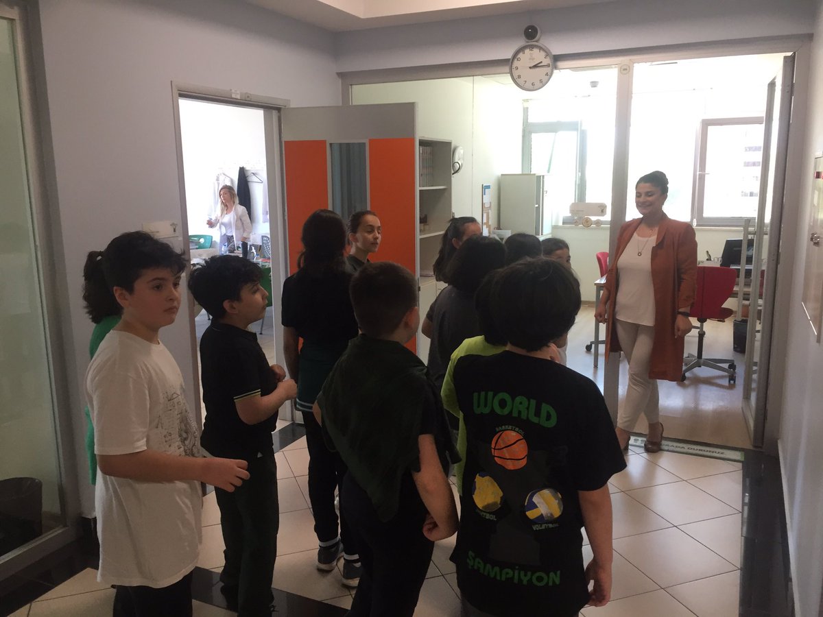 TemurHuseyin's tweet photo. İtü Eta Vakfı Özlüce Ortaokulu olarak 4.sınıf öğrencilerimize ortaokulu gezdirerek etkinliklerle ortaokulu tanıttık. @KvancBarlas @aslihanc79 @BanuGeylani @SelinDogduAydin @denda_f @eceyanikkk https://t.co/k0PLXKjmcC