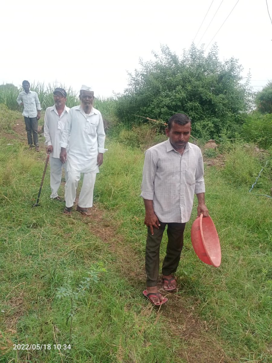 ವಿಜಯಪುರ ಜಿಲ್ಲೆಯ ಕೊಲ್ಹಾರ ತಾಲೂಕಿನ ಮುಳವಾಡ ಗ್ರಾಮ ಪಂಚಾಯತಿಯ ವ್ಯಾಪ್ತಿಯಲ್ಲಿ ಇರುವಂತಹ ತಾಂಡಾ  2ರಲ್ಲಿ ದುಡಿಯೋಣ ಬಾ ಅಭಿಯಾನದಲ್ಲಿ ಕೆರೆ ಹೂಳೆತ್ತುವ ಕಾಮಗಾರಿ ಕೆಲಸದಲ್ಲಿ ಮಹಿಳೆಯರು  25 ಜನ ವಿಕಲಚೇತನರು 07 ಜನ ಹಿರಿಯ ನಾಗರಿಕರು 03 ಜನ
 ಪುರುಷರು ನಾಗರಿಕರು 08 ಒಟ್ಟು 43ಜನರು ನರೇಗಾ ಯೋಜನೆಯಡಿಯಲ್ಲಿ ಕೆಲಸ ನಿರ್ವಹಿಸುತ್ತಿದ್ದರು