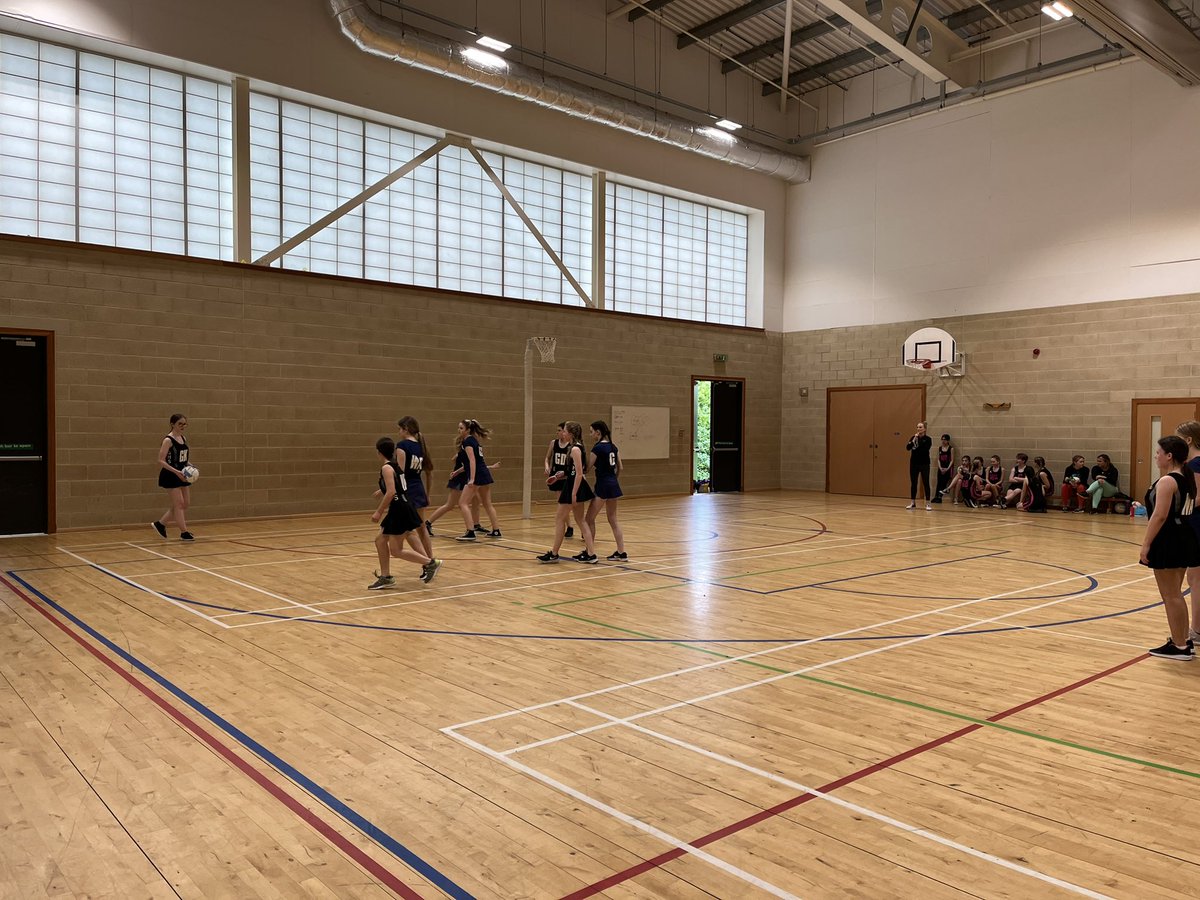 Miss Thompson tweet media