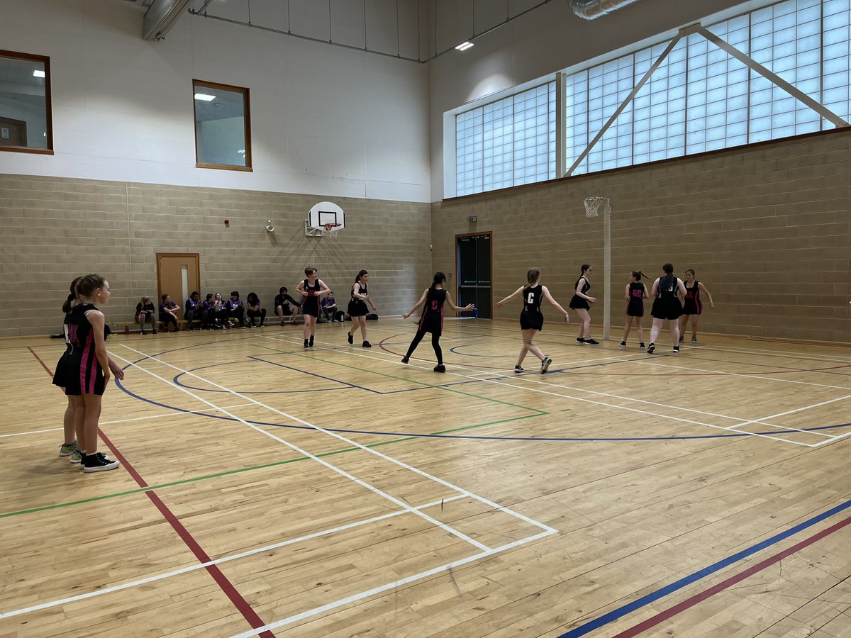 Miss Thompson tweet media