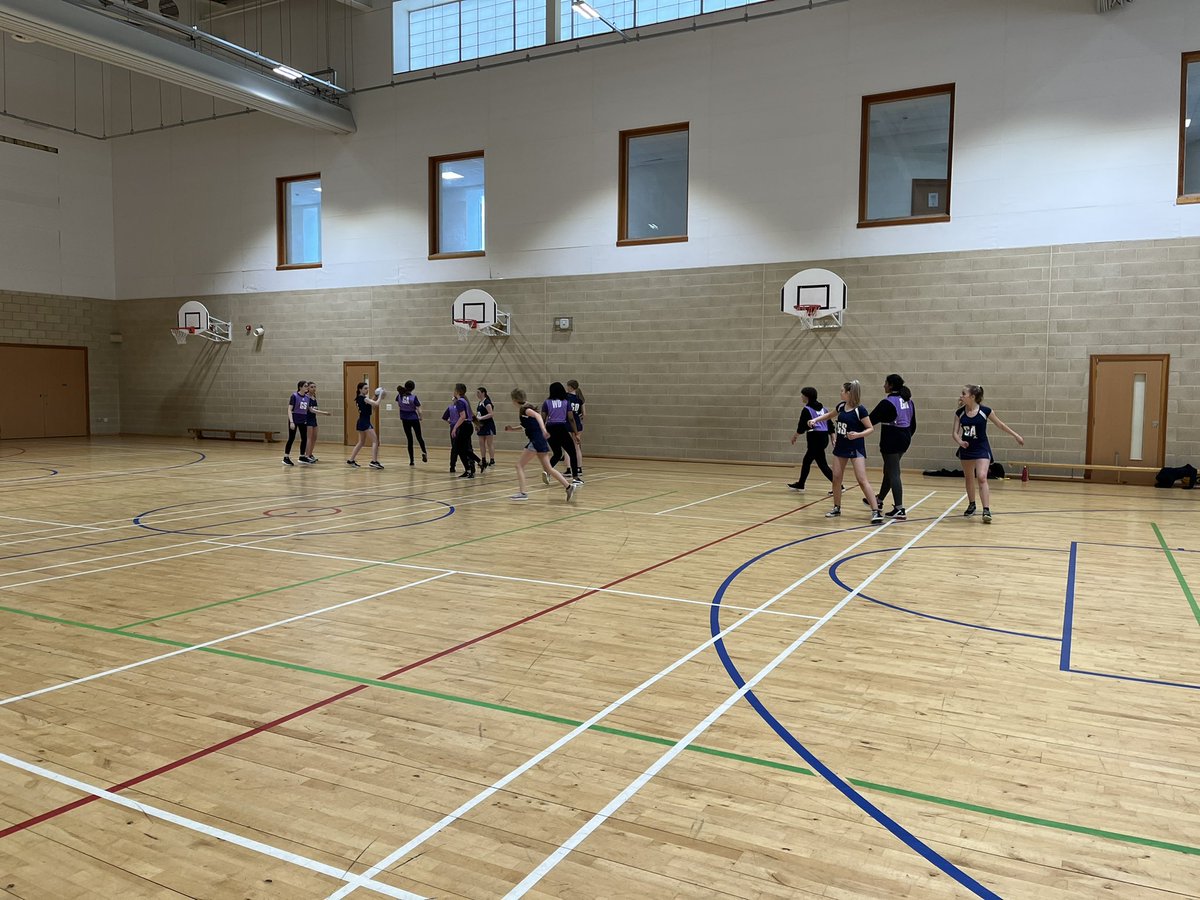 Miss Thompson tweet media