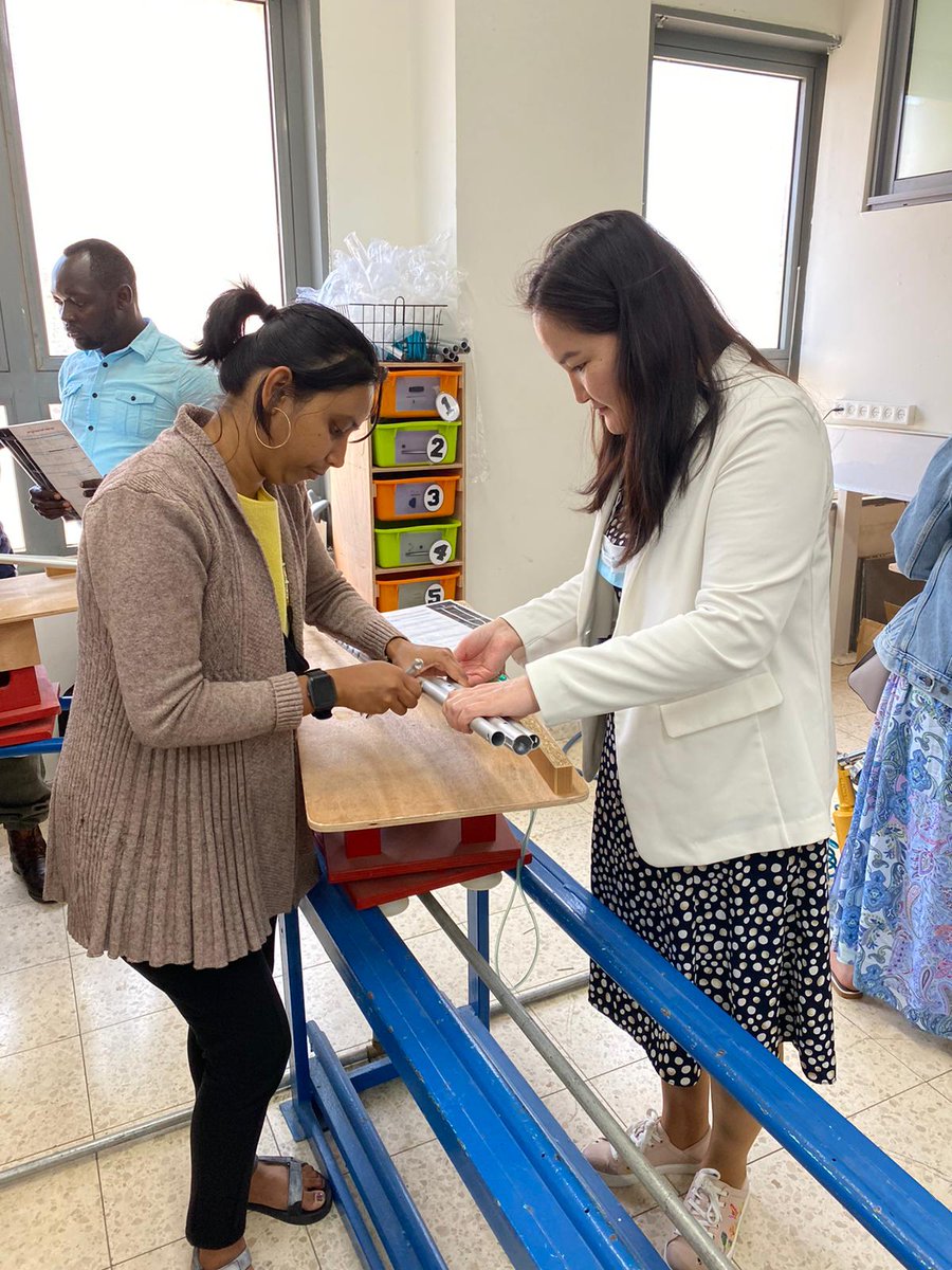 HebUIMPH's tweet photo. #IMPH students assembling crutches during their recent visit to @yad_sarah_israel
#imph_huji #mph #publichealth #studyinisrael #Jerusalem https://t.co/m5PJwDG7vK