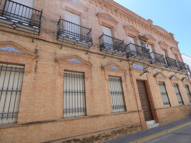 🔴“Trigueros por primavera” una oportunidad para disfrutar del legado patrimonial de la localidad👉trigueros.es/es/ayuntamient…
#Trigueros #Huelva  #Puertaalahistoria #EligesTrigueros #visitaguiada #patrimoniodetrigueros #oficinaturismotrigueros #Andalucía 
<a href="/huelvaturismo/">huelvaturismo</a> <a href="/AguipHuelva/">Aguip Huelva</a>