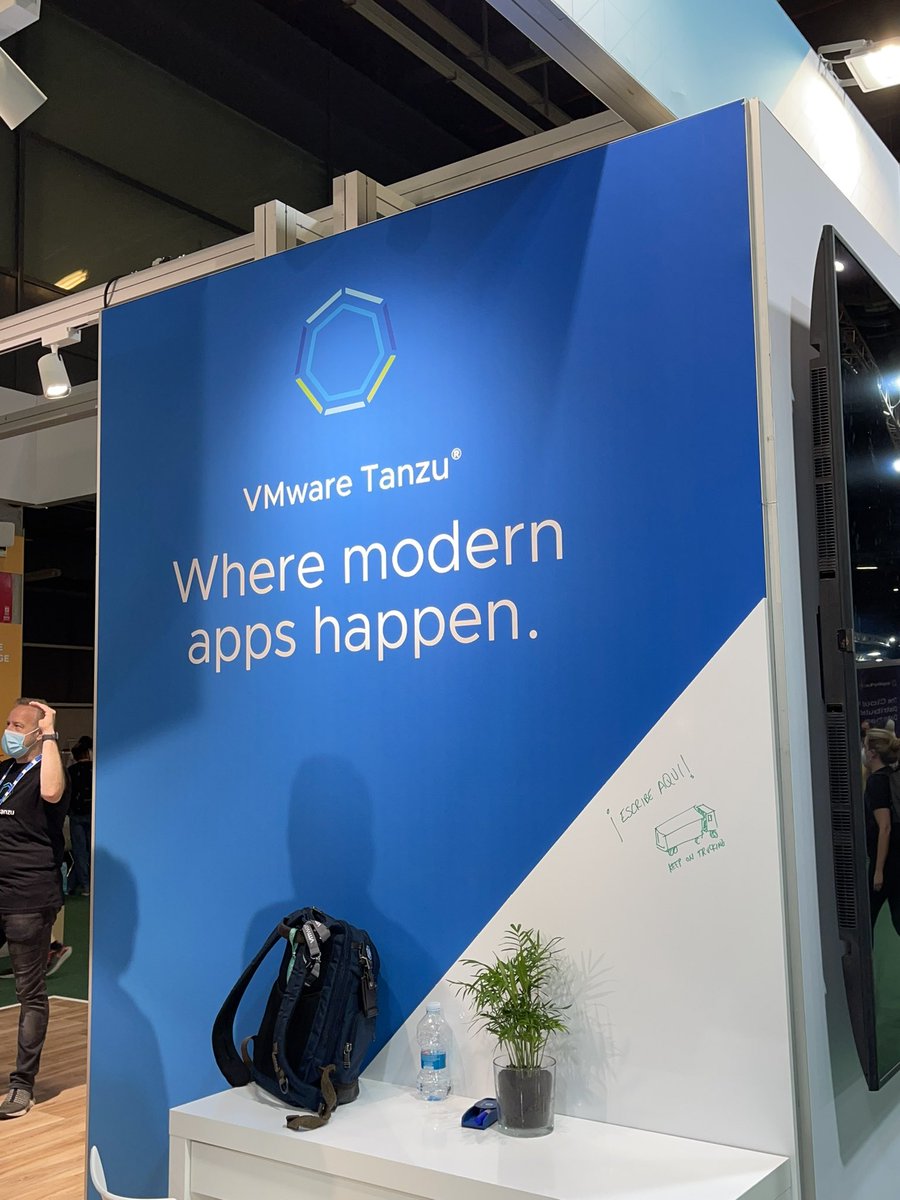 raimes's tweet photo. The buzz is real. Totally crowded @VMwareTanzu booth at #KubeCon #CloudNativeCon https://t.co/ChNbyIS6nu