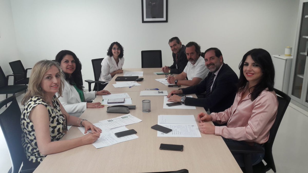 JusticiaJunta's tweet photo. ✅Constituida la comisión de seguimiento del Punto de Información para la Mediación de #Córdoba.

Con representantes de ⬇
📌@JusticiaJunta
📌Poder Judicial
📌Entidad gestora

🎯 Evaluará el funcionamiento del #PIMA de forma trimestral 🔍

📸 Ha asistido DG Francisco Ontiveros ▶ https://t.co/nhubCVAvV4